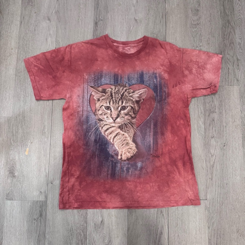 The Mountain Kitten Walking Through Heart Tie Dye T-shirt Size Medium Purple